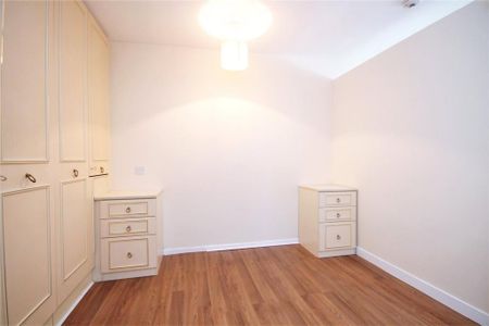 House to rent - Photo 3