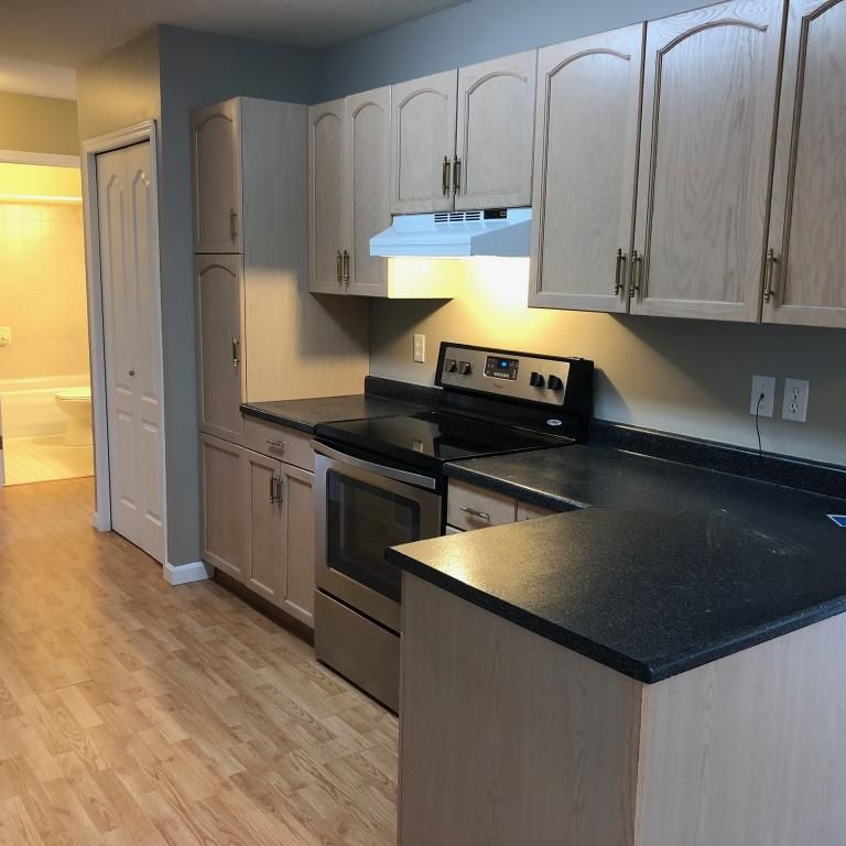 Lower Mission: Top Floor 2 bed, 2 bath – Jan.1st - Photo 1