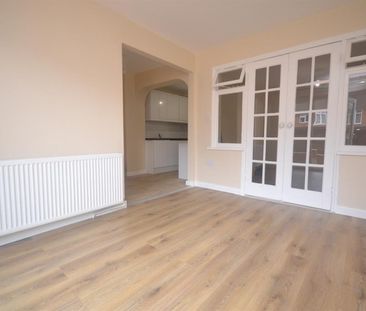 3 bedroom House To Let - Photo 4