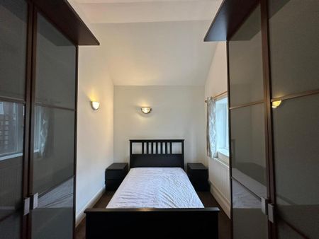 2 bedroom end of terrace house to rent - Photo 2