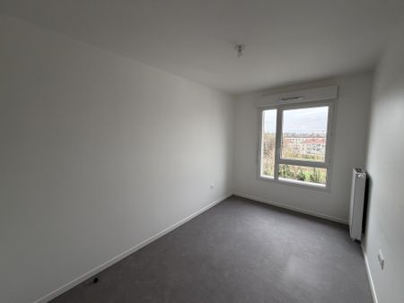 Location Appartement 3 pièces 64m² AMIENS 80000 - Photo 5