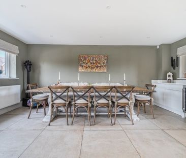 5 bedroom detached house to rent - Photo 3