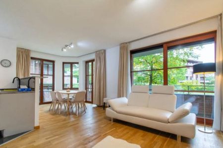 Proche Musée du tram, bel appartement meublé 3 chambres - Photo 2