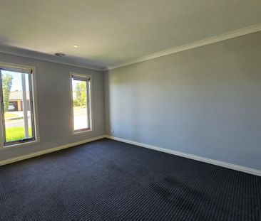 Beautifully presented - Photo 3