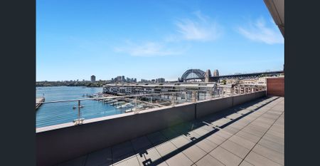 Breathtaking Penthouse with Bridge Views - Photo 5