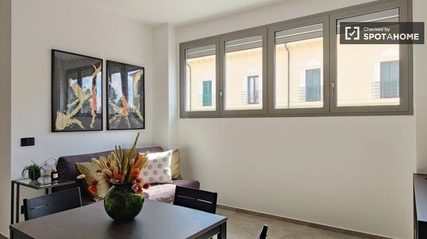 Via Benaco, Milan, Lombardy 20139 - Photo 1