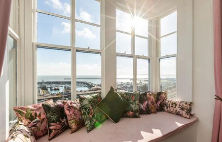 3 bedroom flat to rent - Photo 5