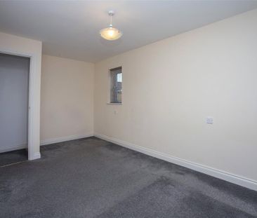 4 bedroom detached house to rent - Photo 6