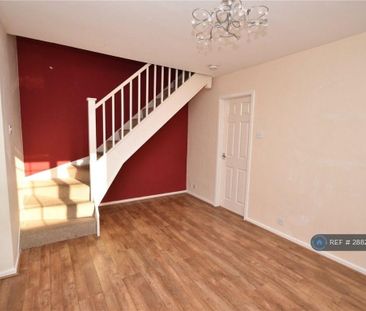 2 bedroom end of terrace house to rent - Photo 3