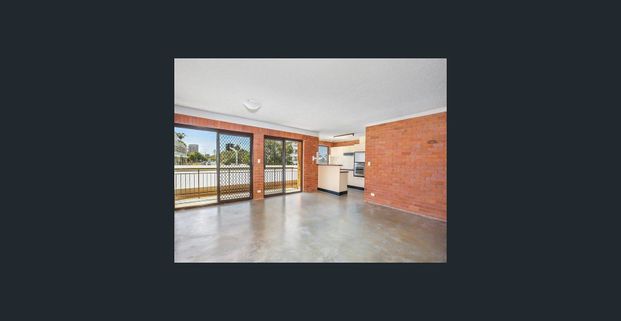 If you were any closer to the beach, you would be in the water! - Photo 1