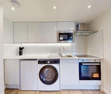 Studio to rent - Photo 6