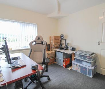 2 bedroom end of terrace house to rent - Photo 4