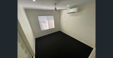 Immaculate 3-Bedroom Home with Outdoor Entertaining & Great Location - Photo 4