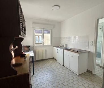 Location Appartement 1 pièce 23m² COMPIEGNE 60200 - Photo 2
