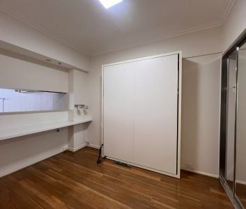 Popular Studio in Prime Location! - Photo 6