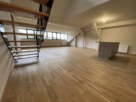 Appartement T4 en Duplex 127.85m² - Photo 3