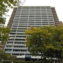 Room Mate needed to Share 2 Bedroom Downtown Condo - Photo 3