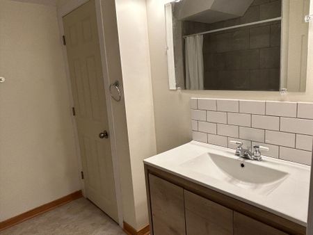 For Lease - 46B Kennedy Drive, Kawartha Lakes, Ontario - Photo 4