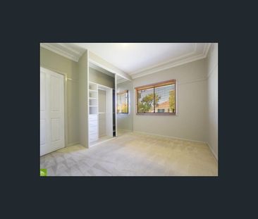 12 Balfour Street, Fairy Meadow, NSW 2519 - Photo 6