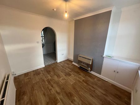 2 bedroom terraced house to rent - Photo 3