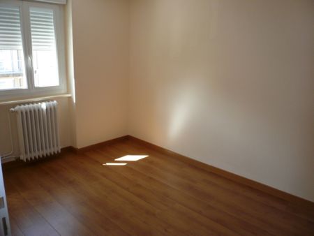 Location Appartement 3 pièces 71m² - Photo 3