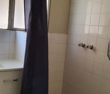 9 Euroka Street, Chadstone VIC 3148 - House For Rent | Domain - Photo 4