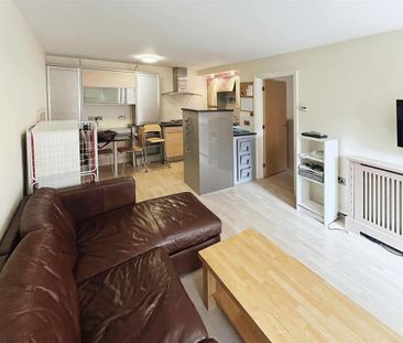 1 bedroom flat to rent - Photo 6