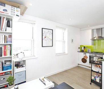 Qube Apartment, 227 Walworth Road, London, SE17 1RL - Photo 3