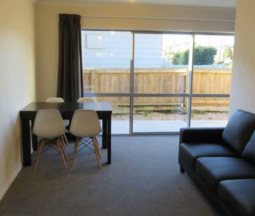 Fully Furnished Studio - Photo 3