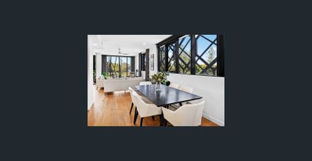 Furnished Coastal Luxury, Unmatched Lifestyle - Steps from Broadbeach Beachfront - Photo 3