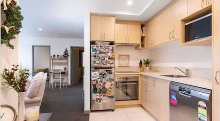 Modern 2 bedroom apartment with gorgeous views - Photo 4