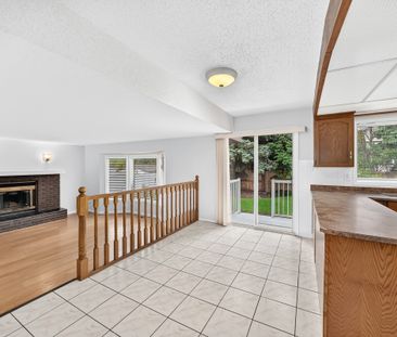 PN (631) Well-Maintained 6-Bedroom Home with Large Yard in La Perle - Photo 4