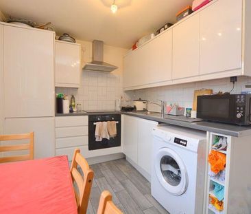 2 bedroom maisonette to rent - Photo 3