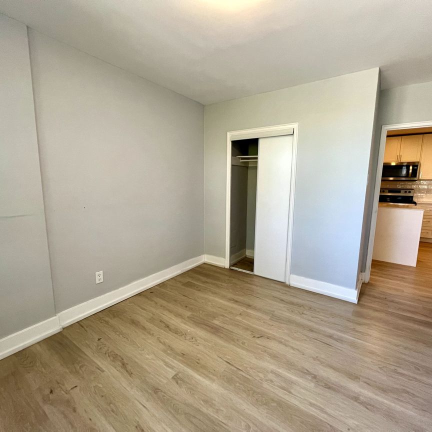 For Lease - 3046 Jaguar Valley Drive Unit# 302, Mississauga, Ontario - Photo 1