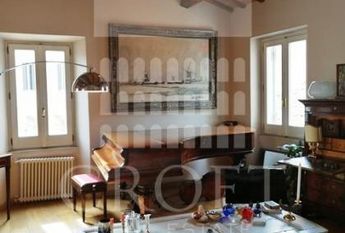 Attic-Piazza Navona: Short Stay. beautiful, fully furnished 1 Bedroom + Guest bed, 1 bath in period building with 2 large private terraces. Parquet floors, air conditioning, chef's kitchen, views, silent and bright. #2064