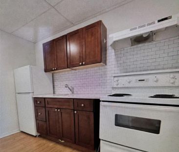 For Lease - 433 ELMSTEAD Road, Lakeshore, Ontario - Photo 3