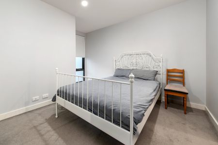 Spacious Residence With Courtyard And North Aspect - Photo 4