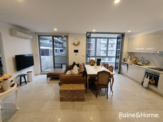 Modern Waterfront Apartment | Large Study or Optional Second Bedroom - Photo 1