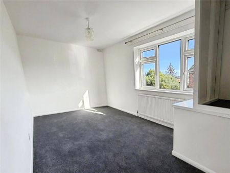 2 bedroom semi-detached house to rent - Photo 4