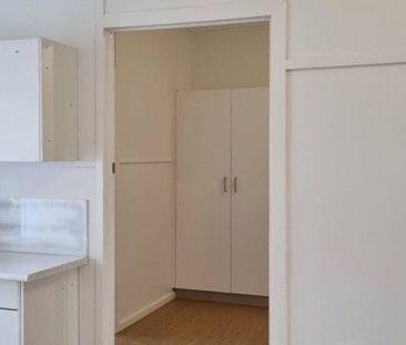 RENOVATED1BED UNIT+ AIR-CON - Photo 2