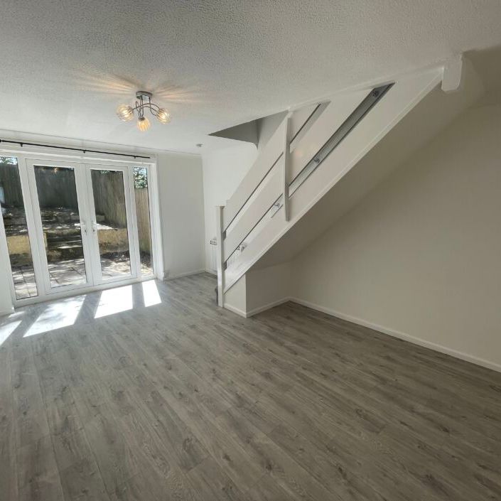 Clos Allt Y Gog, Swansea, SA4 - Photo 1