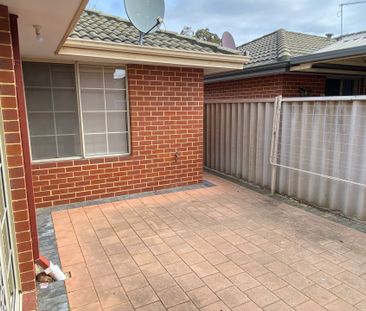 The Perfect Seaforth Gardens Villa **Open Monday 03/11 4.00pm to 4.... - Photo 1