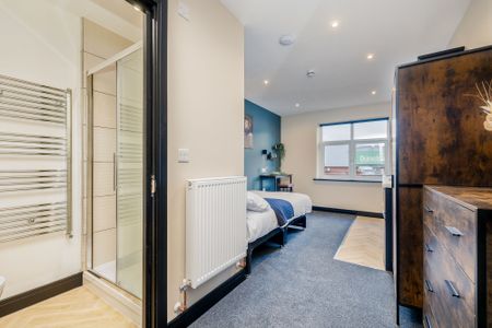 Crown House, Nuneaton, CV11 4BX - Photo 3