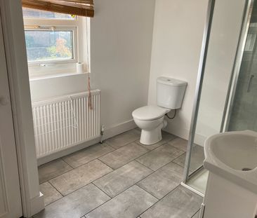 Room in a Shared House, Percy Road, W12 - Photo 3