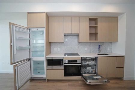 For Lease - 95 Mcmahon Drive Unit# 1015, Toronto, Ontario - Photo 4