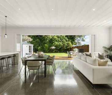 Prime Character Home in the Heart of Birkenhead - Photo 2