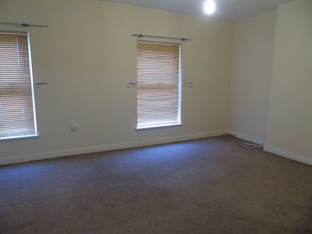 Property for rent Stewart Street - Photo 2