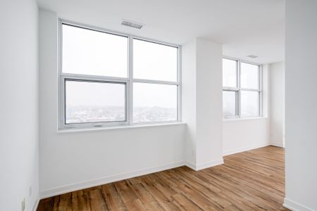 For Lease - 1787 St. Clair Avenue Unit# 1107, Toronto, Ontario - Photo 2