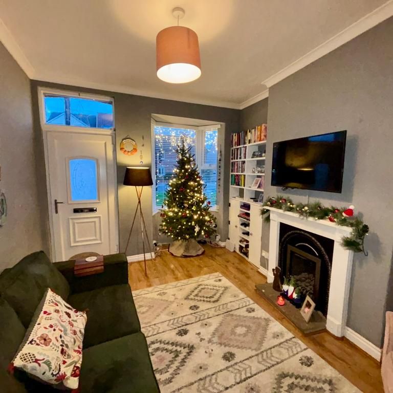 2 bedroom terraced house to rent - Photo 1