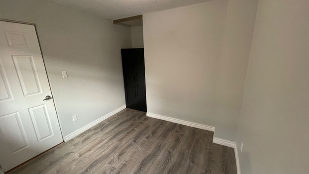 For Lease - 32 Fireside Drive Unit# 1, Toronto, Ontario - Photo 1